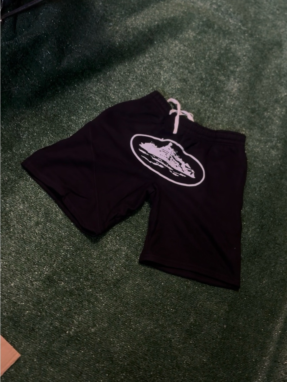 Men's Black Graphic Drawstring Shorts